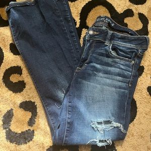 Size 14 Distressed AE Super Stretch Kick Boot Jeans